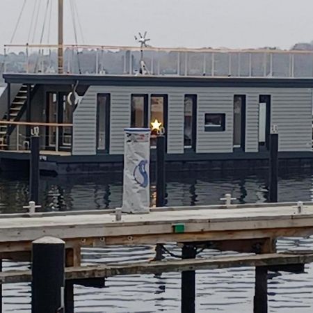 Hausboot Gluecksmomente Mit Dachterrasse In Schleswig Am Ostseefjord Schlei ภายนอก รูปภาพ