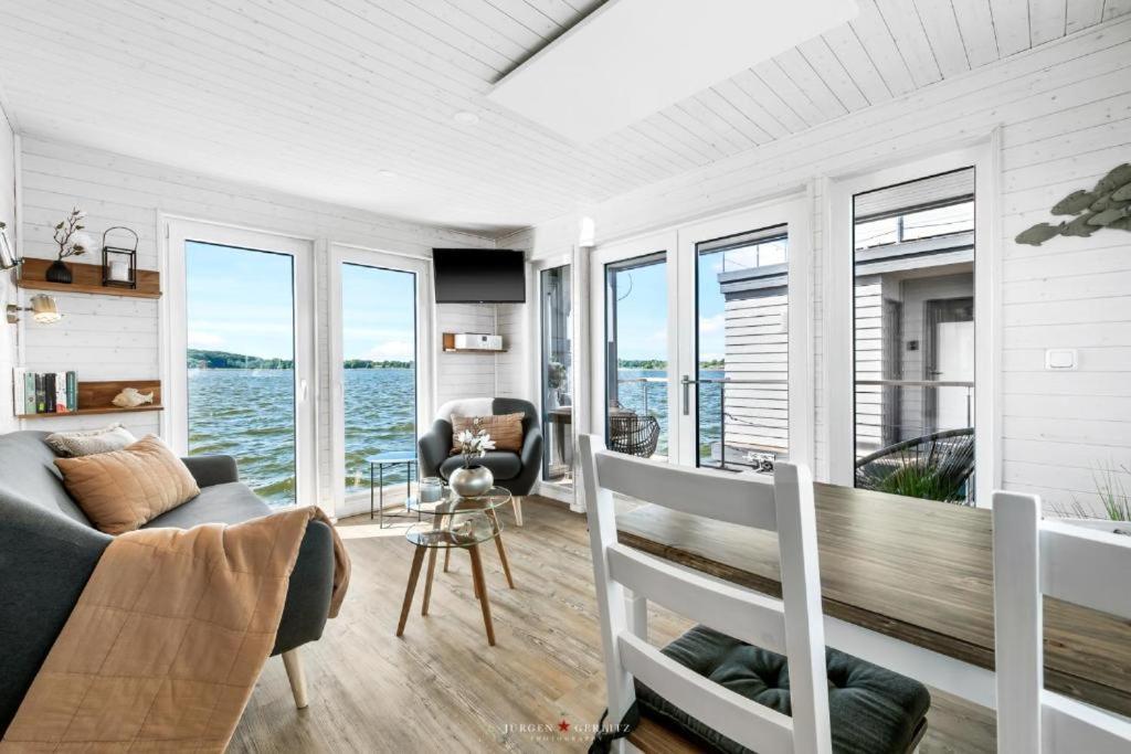 Hausboot Gluecksmomente Mit Dachterrasse In Schleswig Am Ostseefjord Schlei ภายนอก รูปภาพ